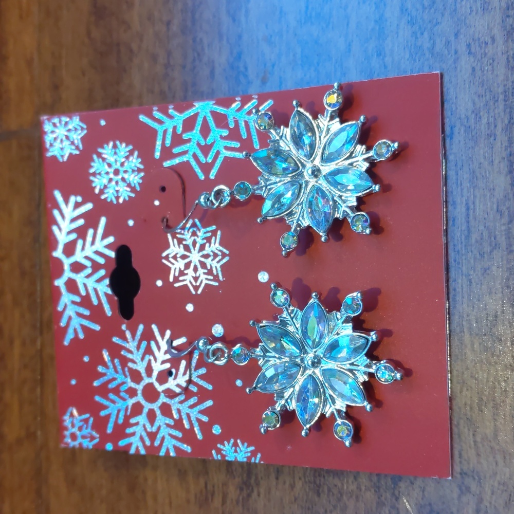Snowflake earrings